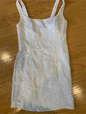 Lulu's White Sleeveless Sequin-Trim mini Dress Xs